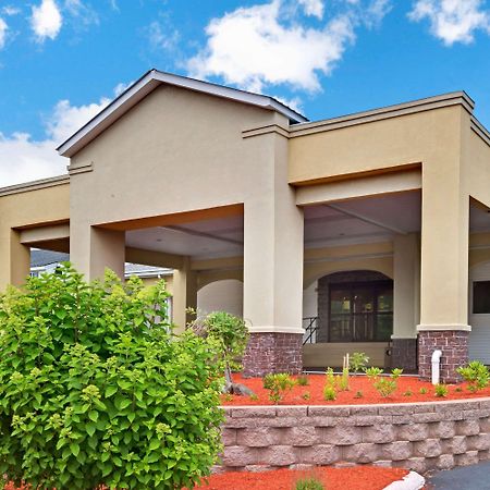 Hotel Ramada By Wyndham Kittery Zewnętrze zdjęcie